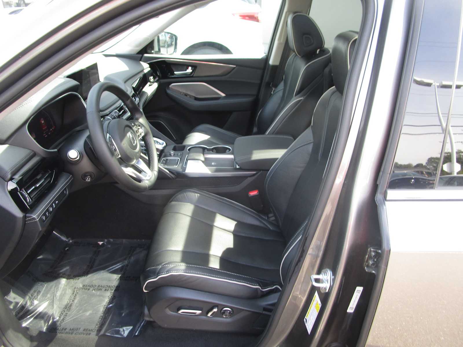 2023 Acura MDX SH-AWD Advance photo 11