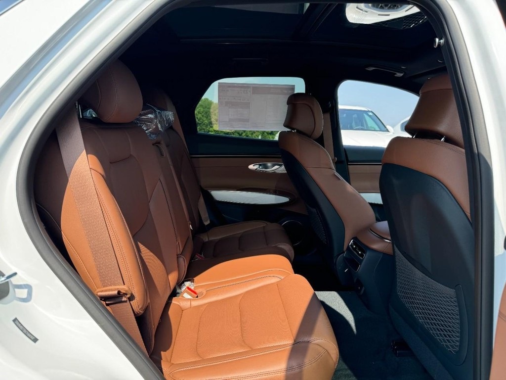 2026 Genesis GV70 2.5T Advanced photo 5