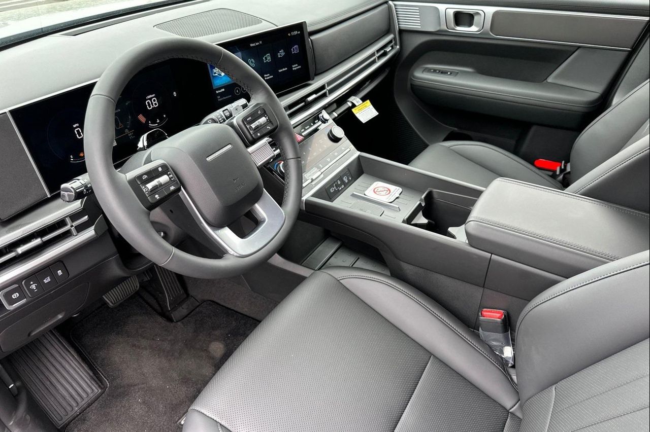 2025 Hyundai Santa Fe SEL photo 10