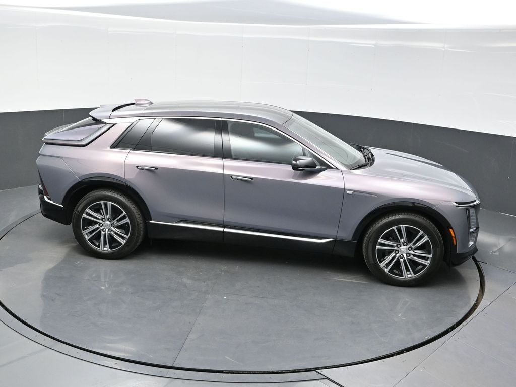 2025 Cadillac Lyriq Luxury photo 31