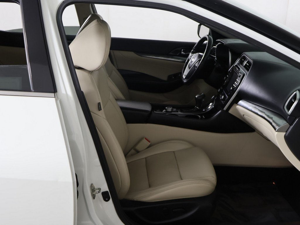 2019 Nissan Maxima SL photo 29