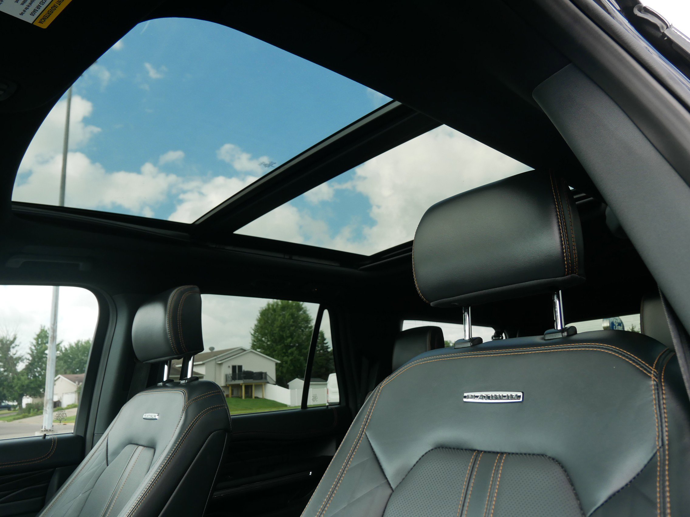 2024 Ford Expedition MAX Platinum photo 21