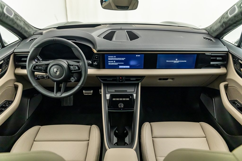 2024 Porsche Macan Electric Turbo photo 18