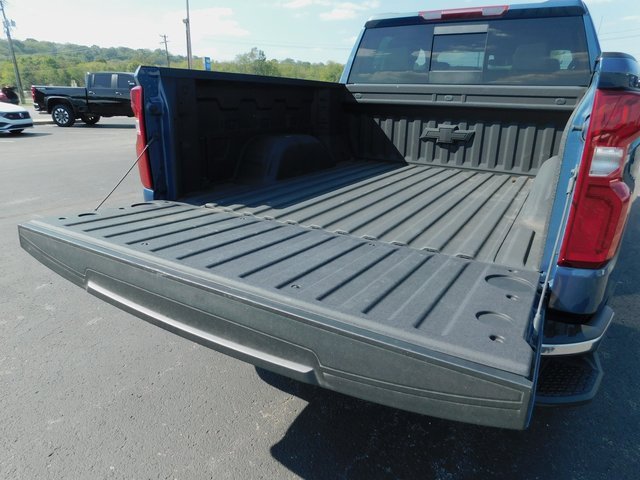 2024 Chevrolet Silverado 1500 LTZ photo 11
