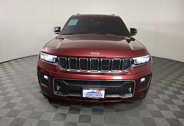 2022 Jeep Grand Cherokee Overland photo 2
