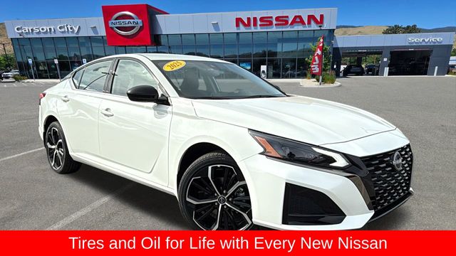 2025 Nissan Altima SR's photo