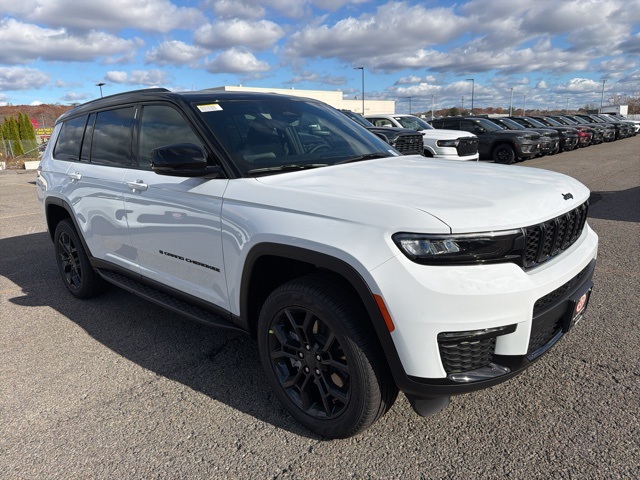2025 Jeep Grand Cherokee L Limited's photo
