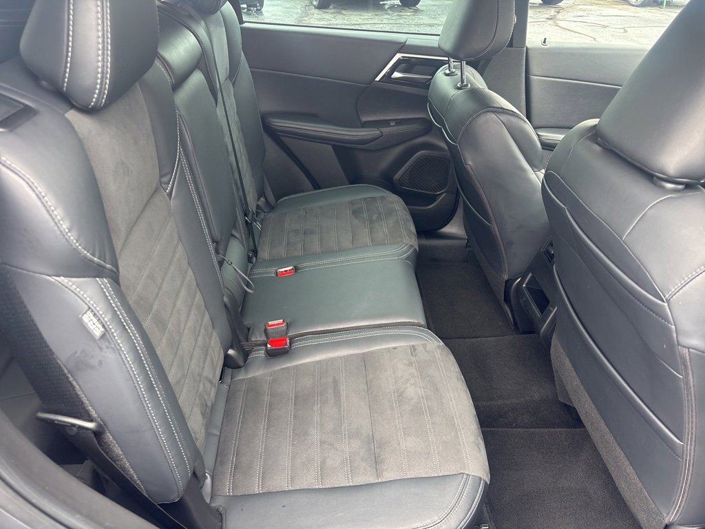 2023 Mitsubishi Outlander SE photo 17