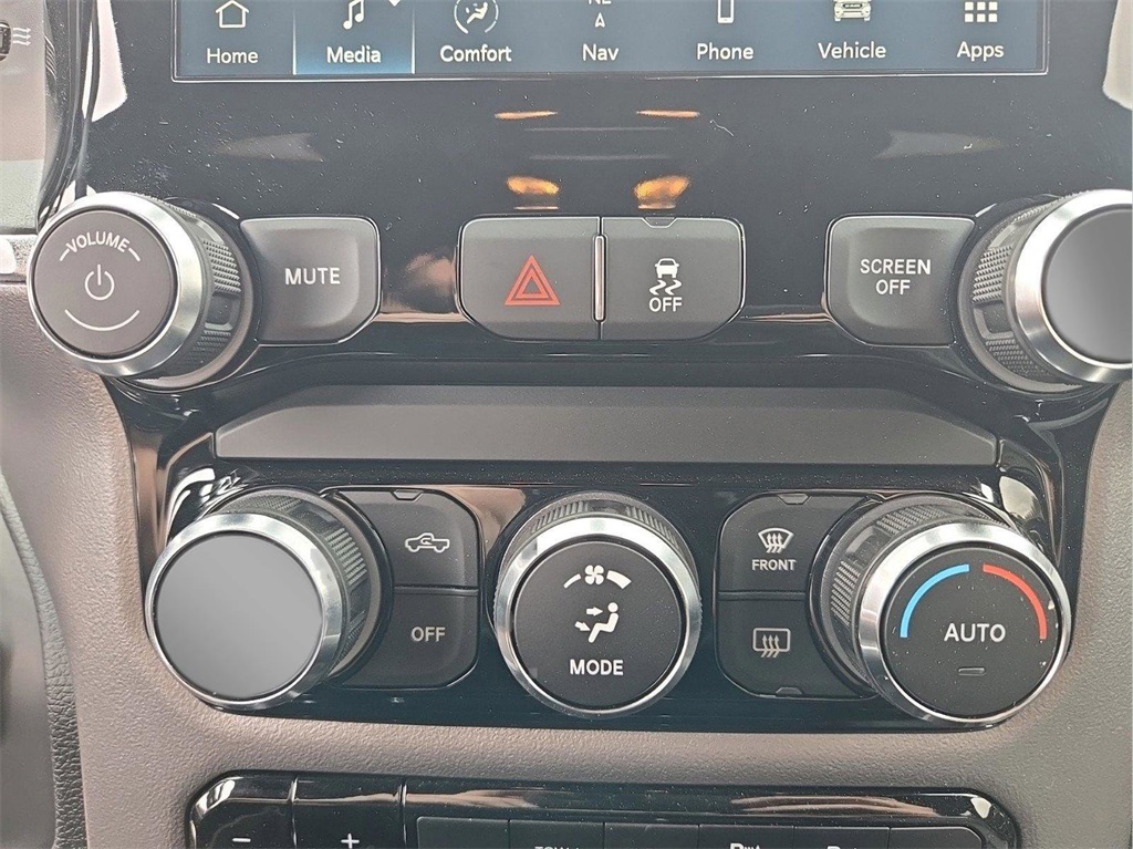2024 Ram 2500 Big Horn photo 11