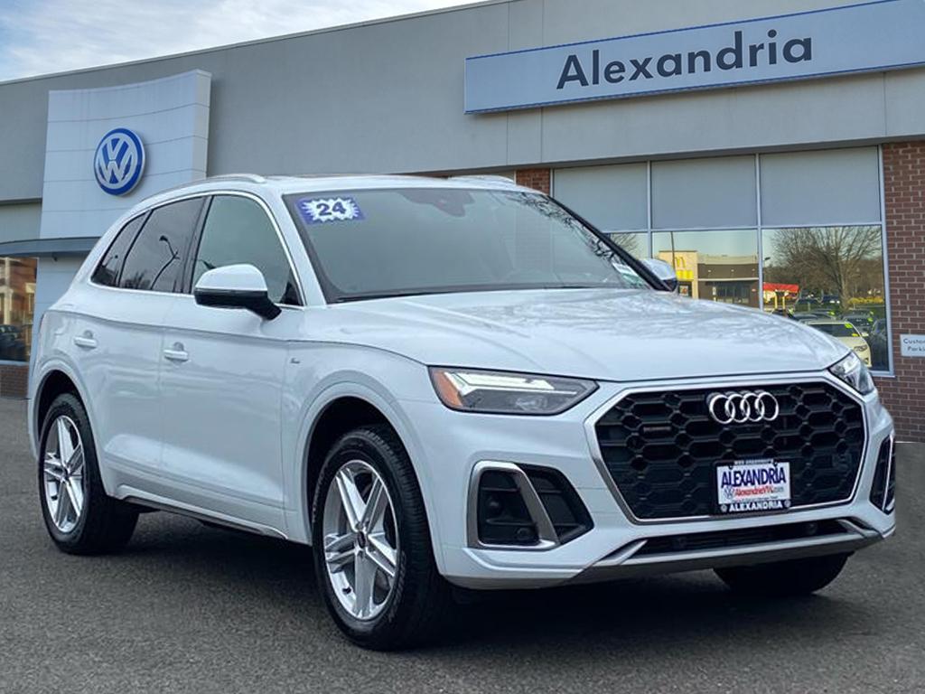 2024 Audi Q5 Premium Plus's photo