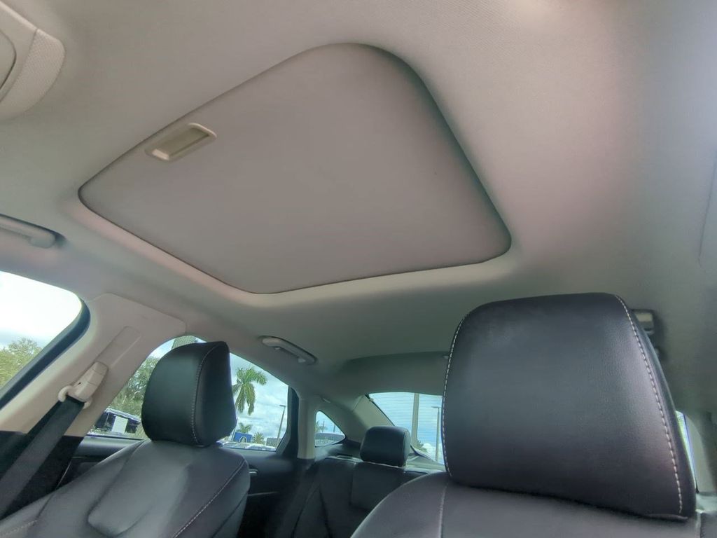 2020 Ford Fusion Titanium photo 19