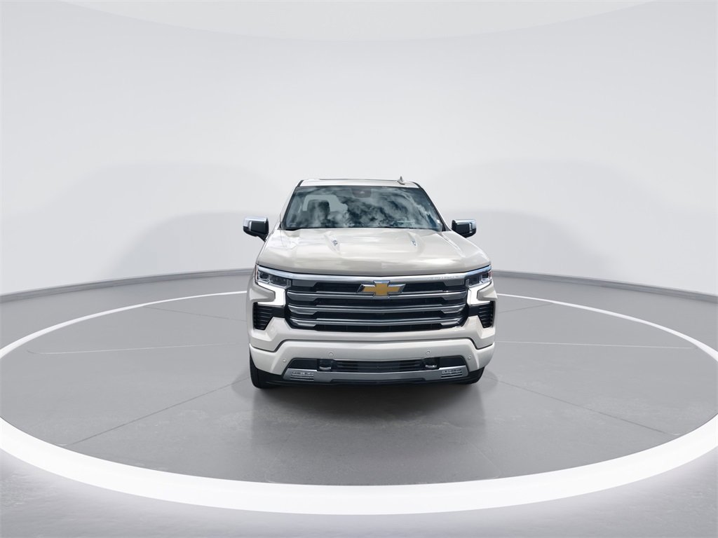 2026 Chevrolet Silverado 1500 High Country photo 3