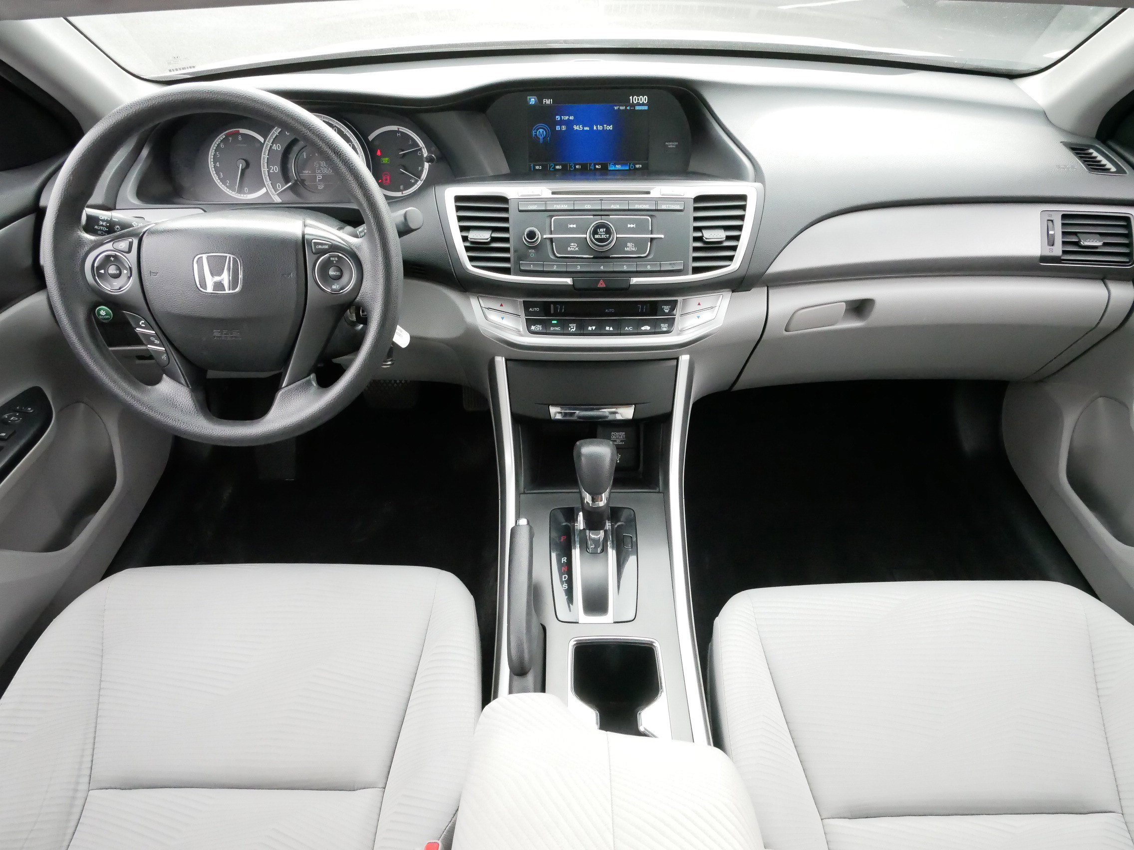 2015 Honda Accord LX photo 10