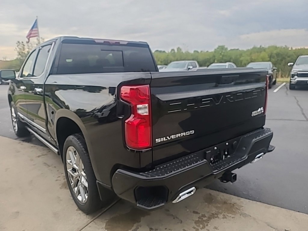 2026 Chevrolet Silverado High Country photo 3