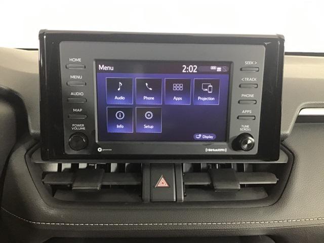 2021 Toyota RAV4 LE photo 14