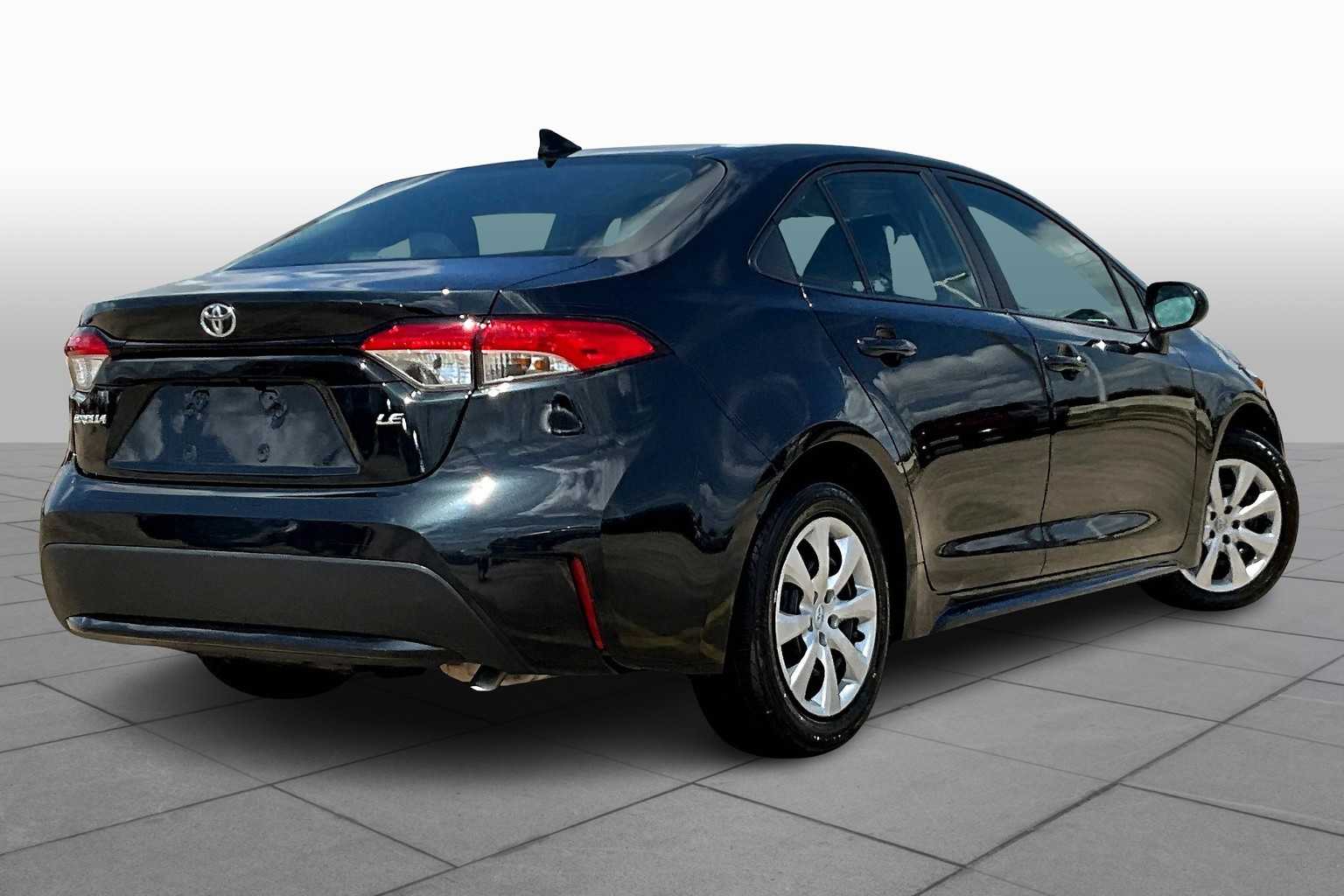 2022 Toyota Corolla LE photo 23