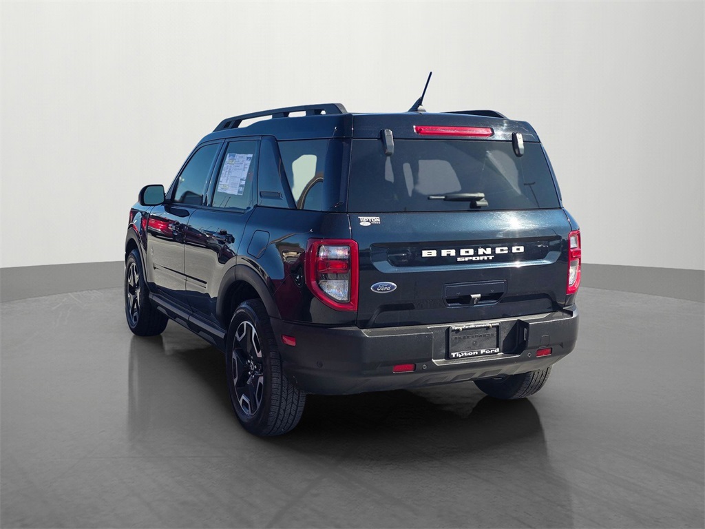 2022 Ford Bronco Sport Outer Banks photo 3