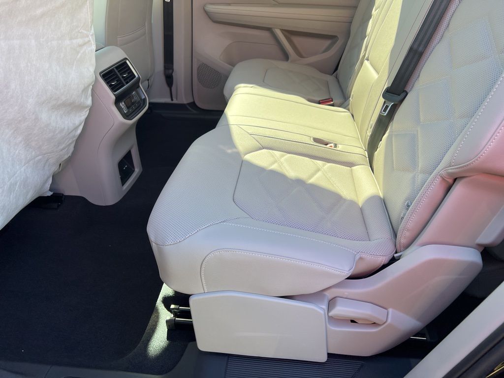 2026 Volkswagen Atlas SE Technology photo 11