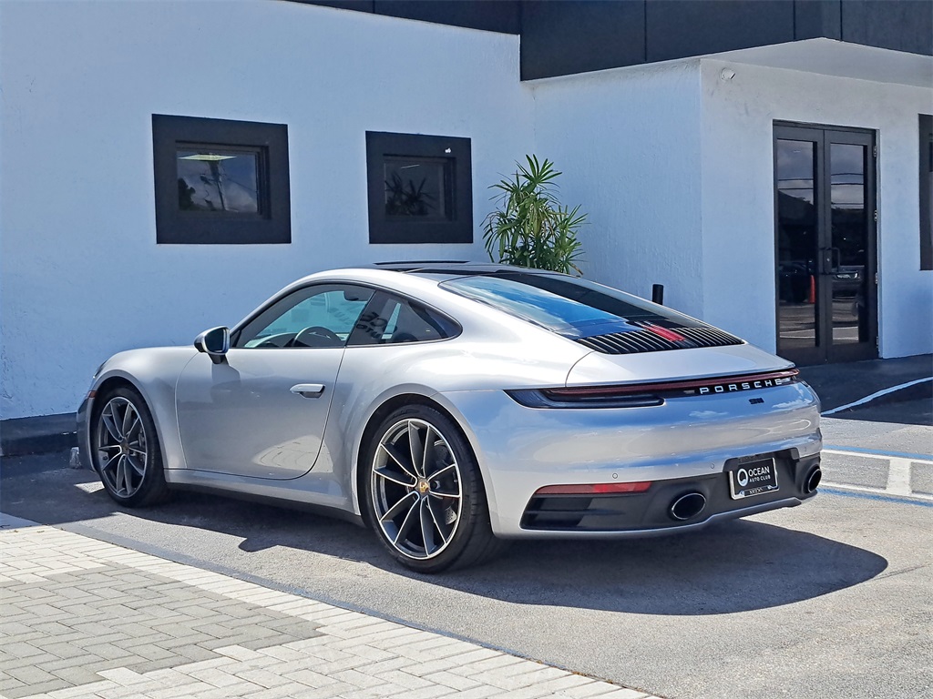 2022 Porsche 911 4 photo 3