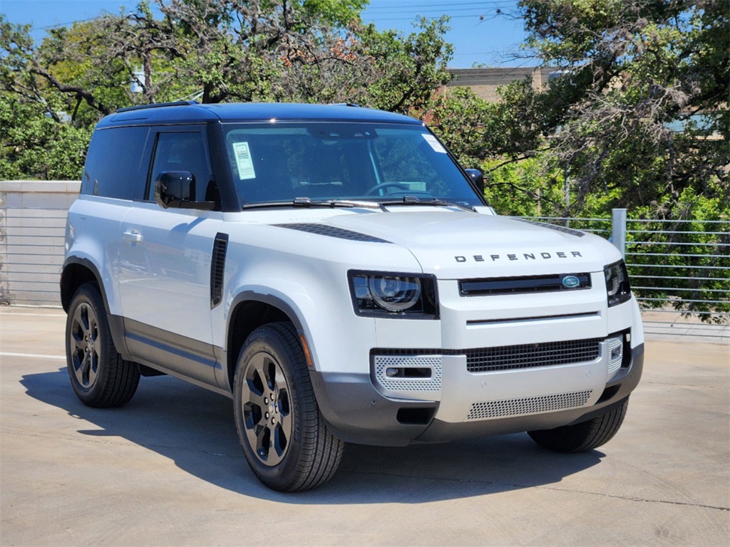 2024 Land Rover Defender 90 S photo 2