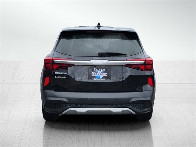 2023 Kia Seltos LX photo 2