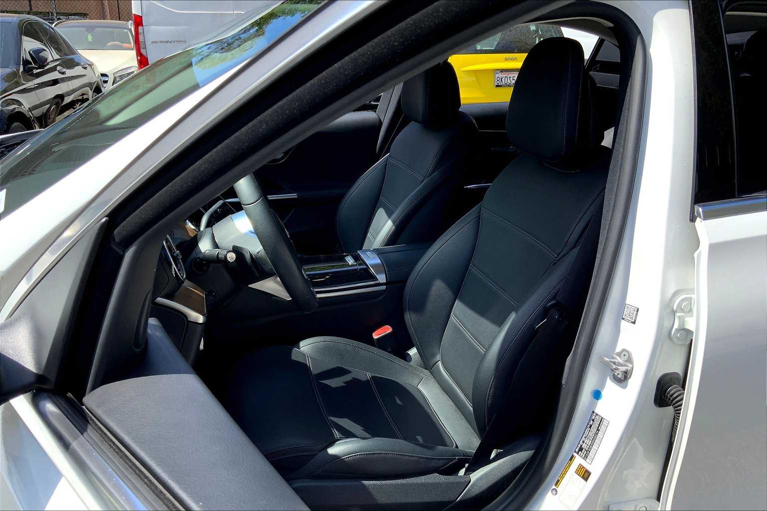 2022 Mercedes Benz C 300 photo 7