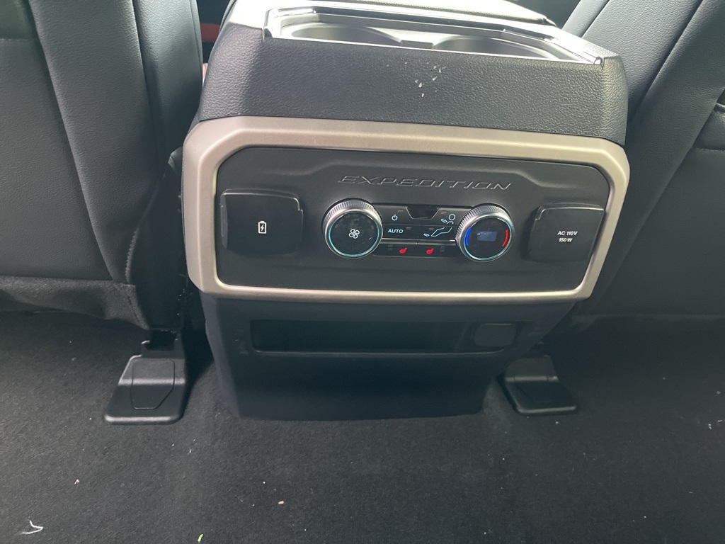 2024 Ford Expedition Limited photo 18