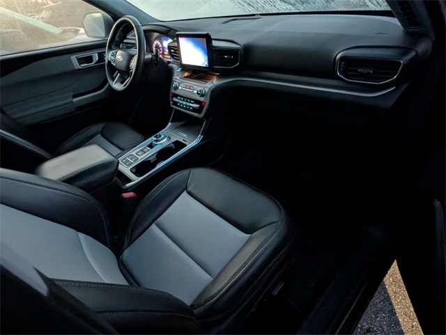 2023 Ford Explorer XLT photo 10