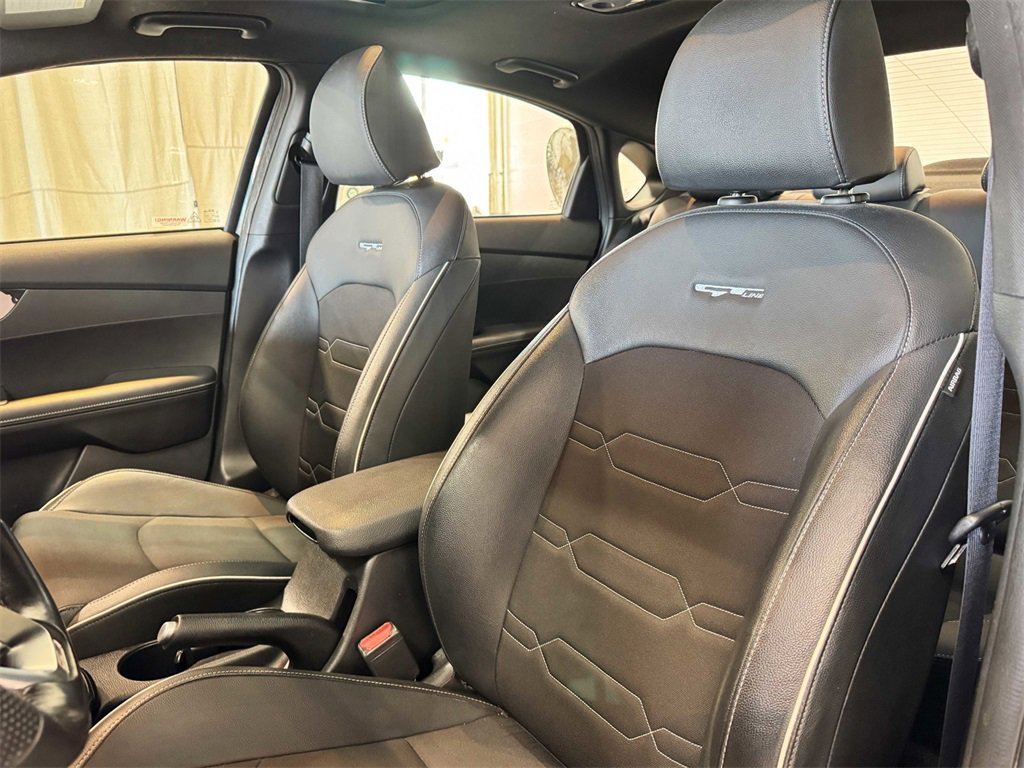 2020 Kia Forte GT-Line photo 20
