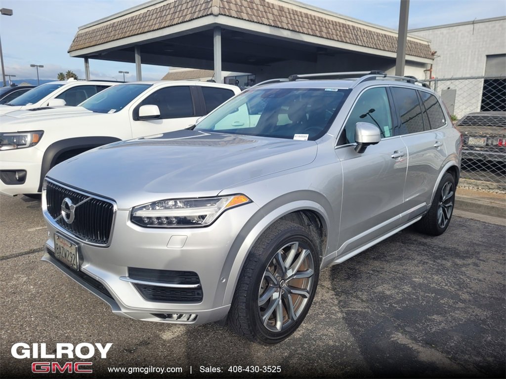 2017 Volvo XC90 Momentum's photo
