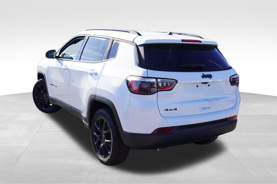 2025 Jeep Compass Altitude Special Edition photo 2