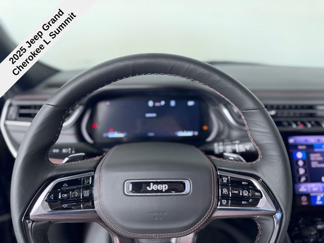 2025 Jeep Cherokee L Summit photo 32