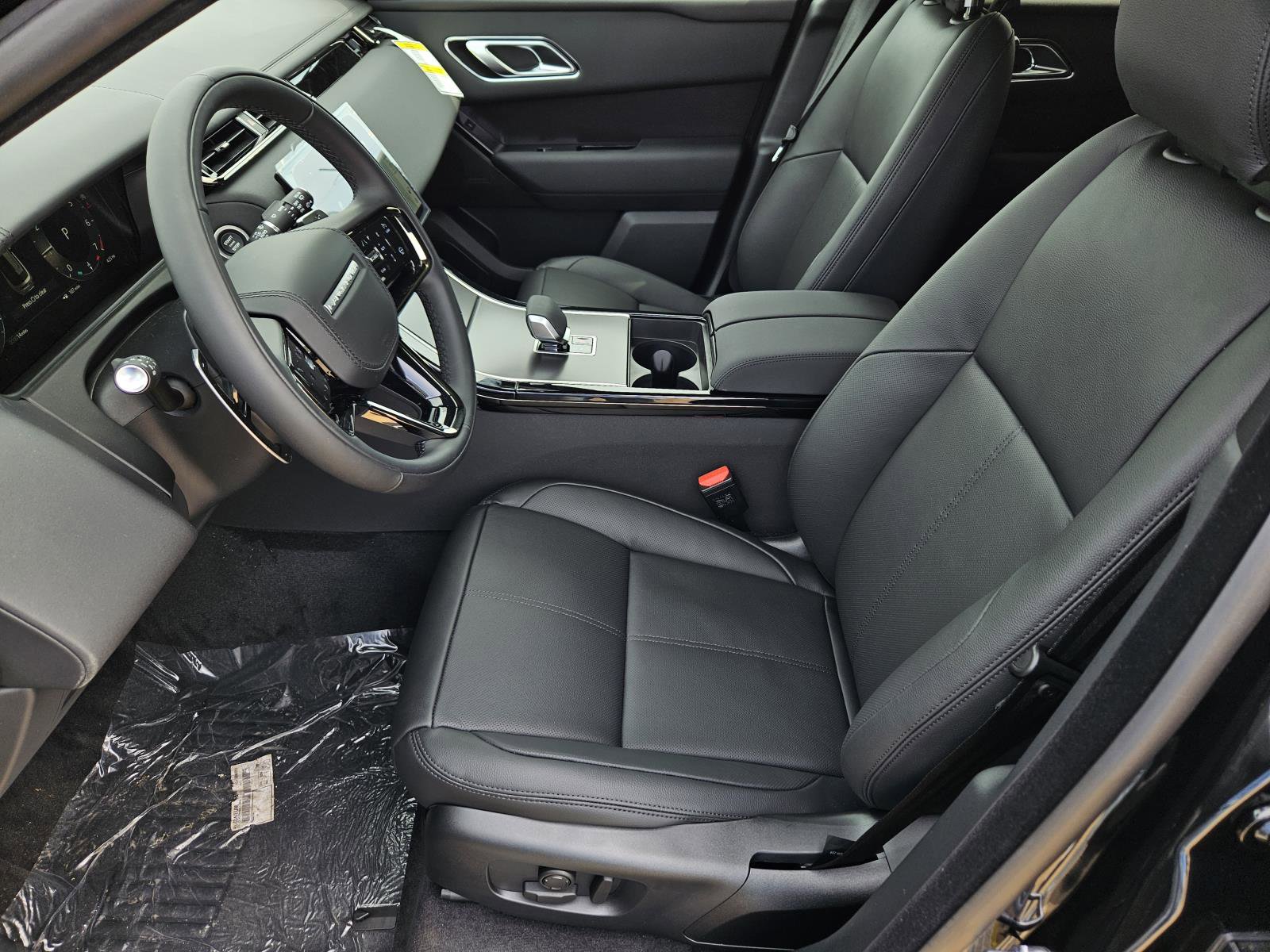 2026 Land Rover Range Rover Velar SE photo 23