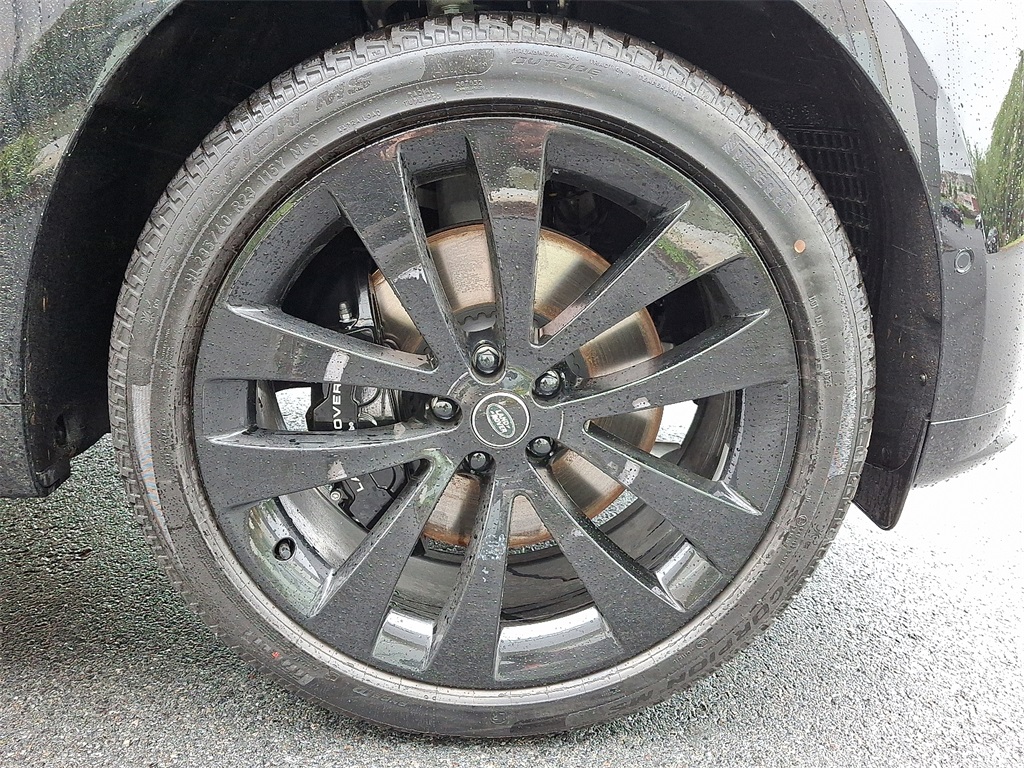 2025 Land Rover Range Rover Sport SE photo 5