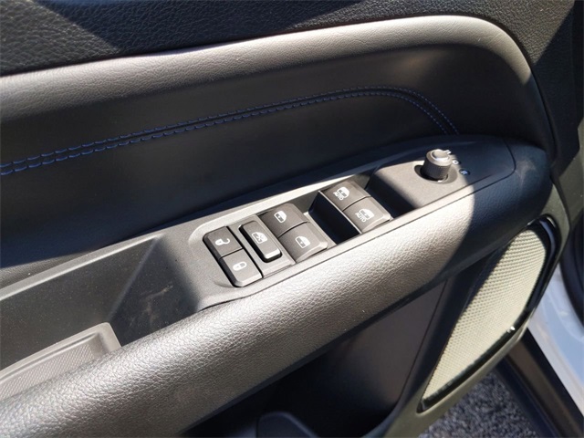 2026 Jeep Compass Latitude Altitude Special Edition photo 13