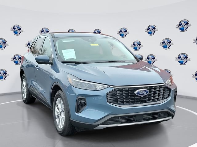 2023 Ford Escape Active's photo