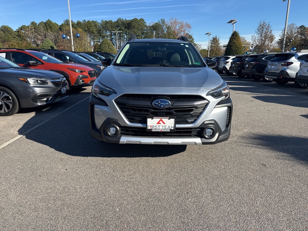 2025 Subaru Outback Limited XT photo 3