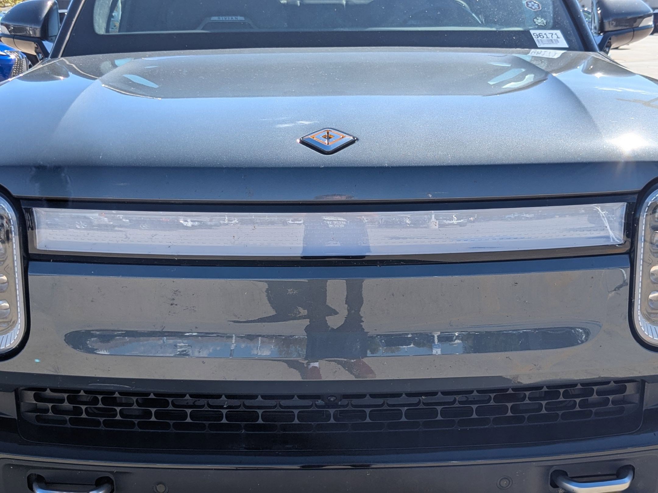 2022 Rivian R1T Adventure photo 8