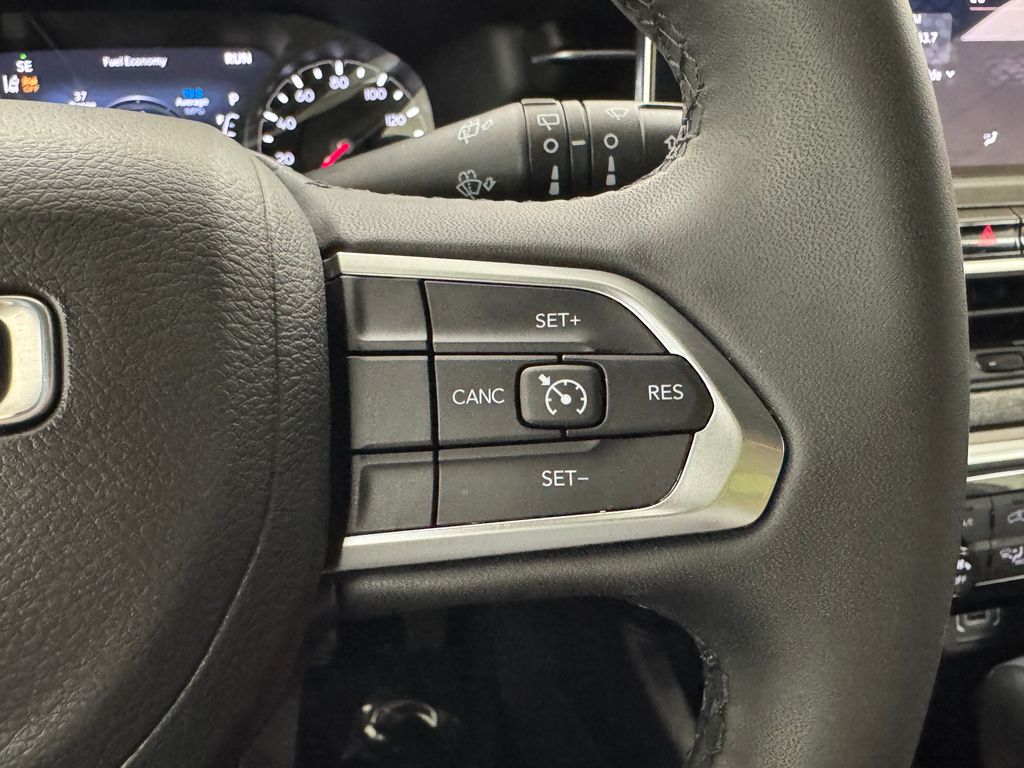 2024 Jeep Compass Latitude photo 18