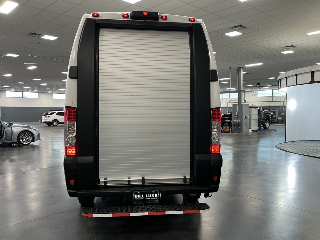 2024 Ram 3500 photo 5