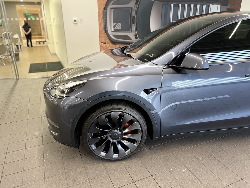 Used 2022 Tesla Model Y Performance with VIN 7SAYGDEF5NF382525 for sale in Hinsdale, IL