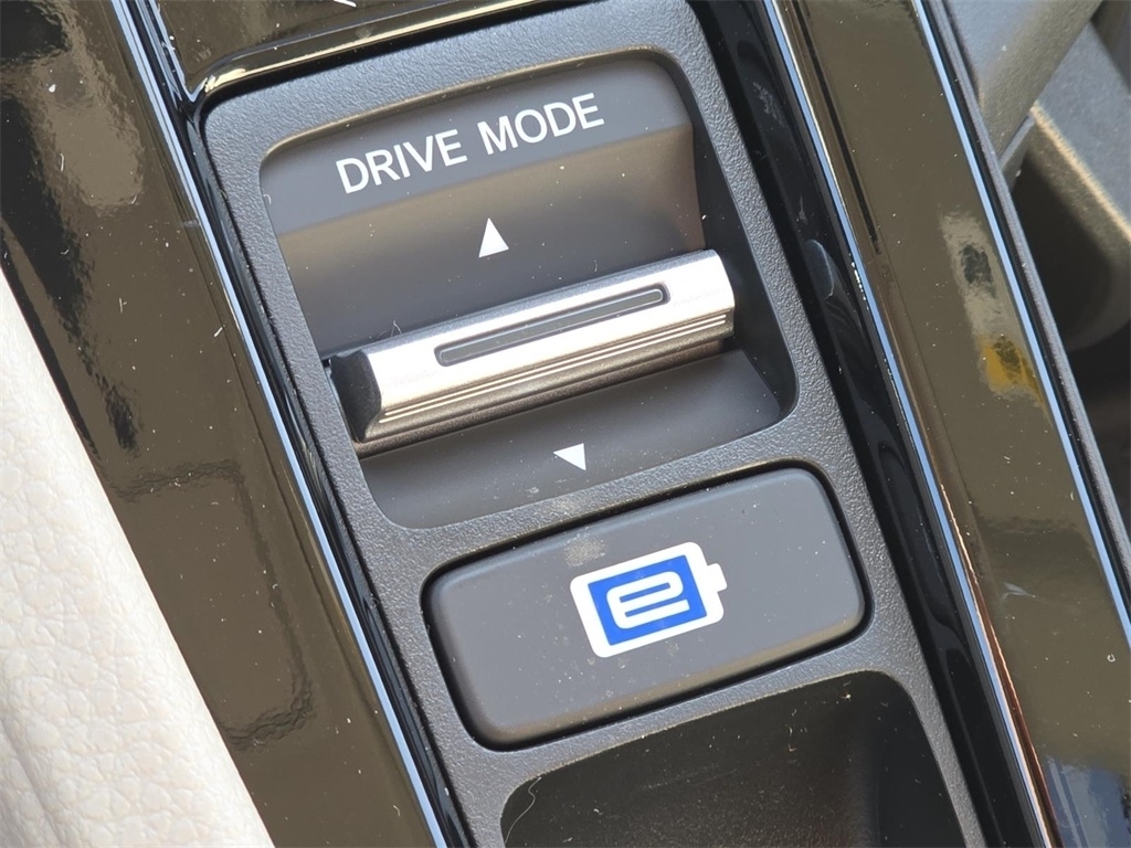 2025 Honda Accord Hybrid EX-L photo 7