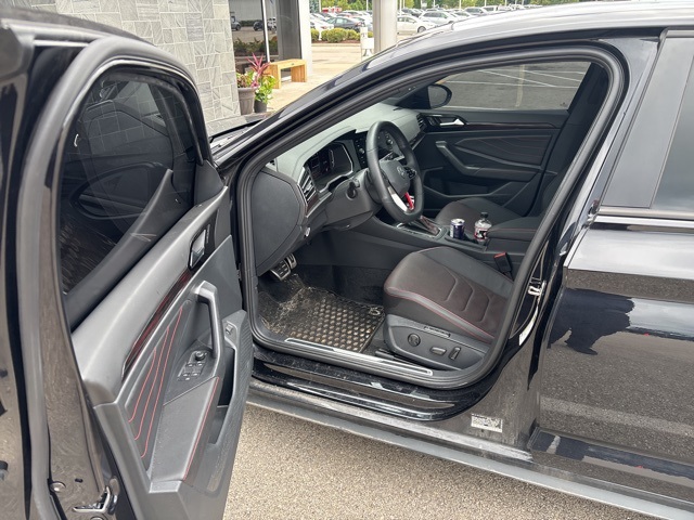 2024 Volkswagen Jetta GLI 2.0T Autobahn photo 3