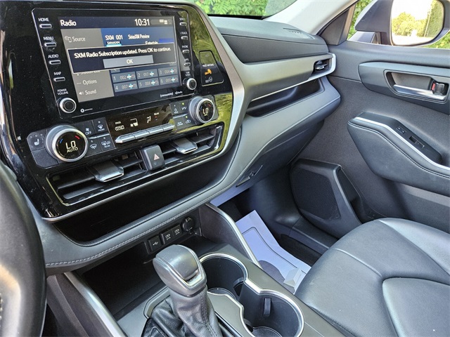 2021 Toyota Highlander Hybrid XLE photo 20