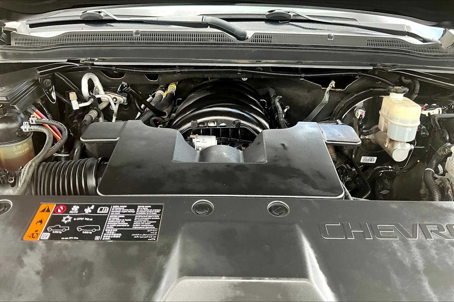 2019 Chevrolet Suburban LT photo 31