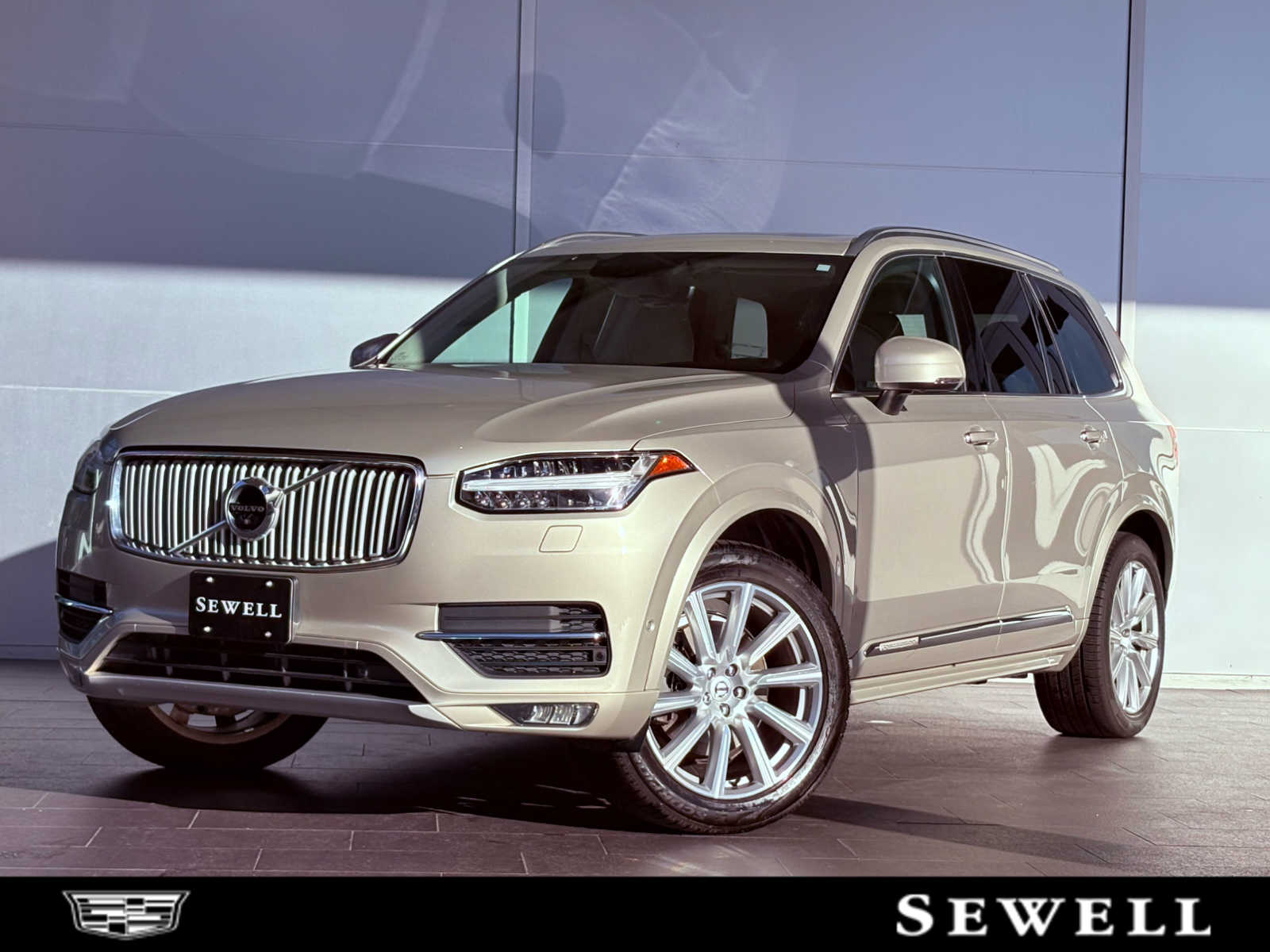 2016 Volvo XC90 Inscription's photo