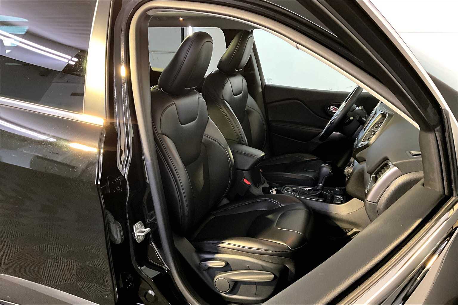 2020 Jeep Cherokee Latitude photo 7
