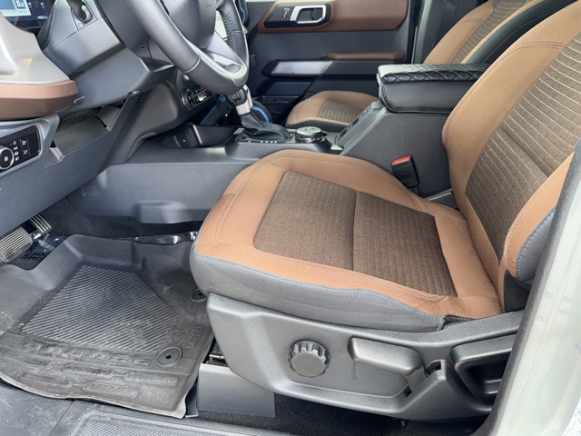 2023 Ford Bronco Outer Banks photo 10