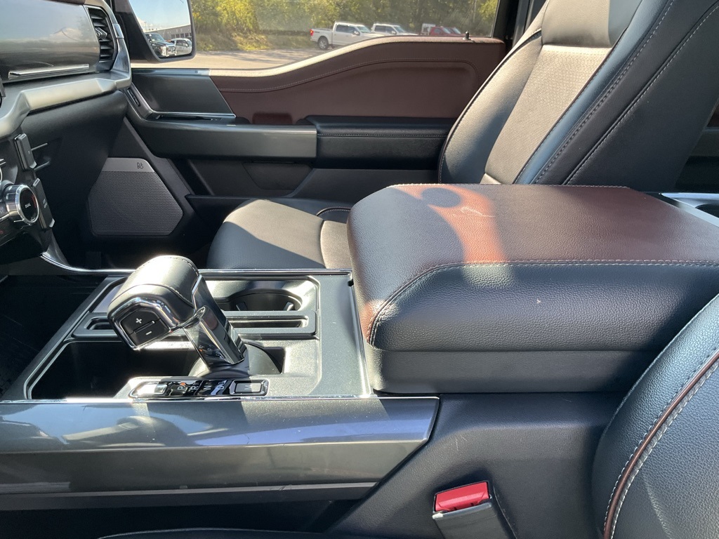 2023 Ford F-150 Lariat photo 19