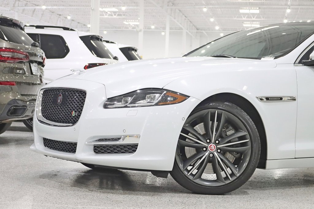 2019 Jaguar XJ XJL Supercharged photo 2